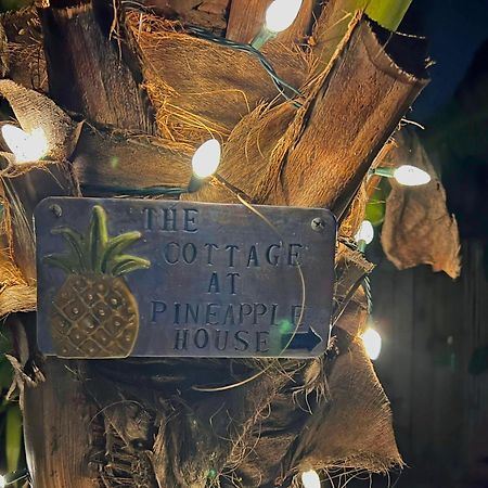 The Cottage At Pineapple House 西棕榈滩 外观 照片