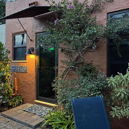 The Cottage At Pineapple House 西棕榈滩 外观 照片